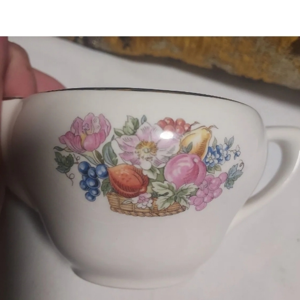 Vintage Bakerite Creamer Warranted 22k GOLD - Picture 3 of 11